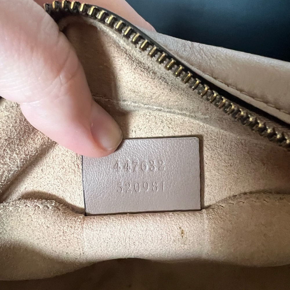 Gucci GG Marmont Small Matelassé Leather Camera Bag - Picture 8 of 9